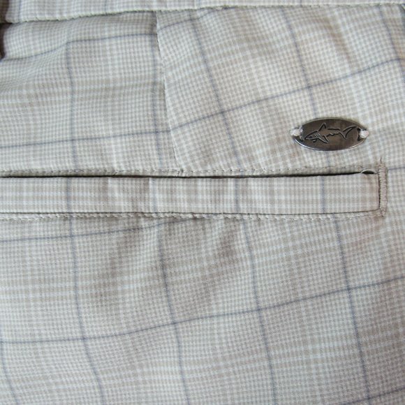 Greg Norman Men's  Fairway Plaid Print Shorts - Picture 5 of 9